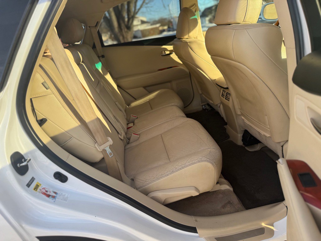 2011 Lexus RX Image 11