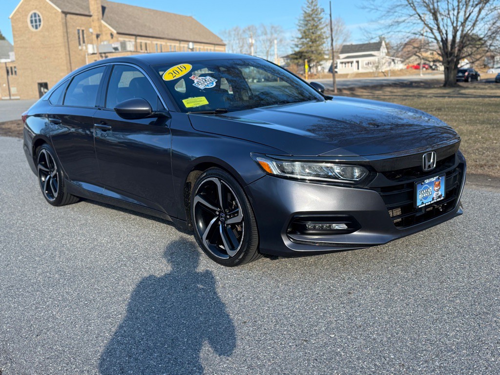 2019 Honda Accord Image 1