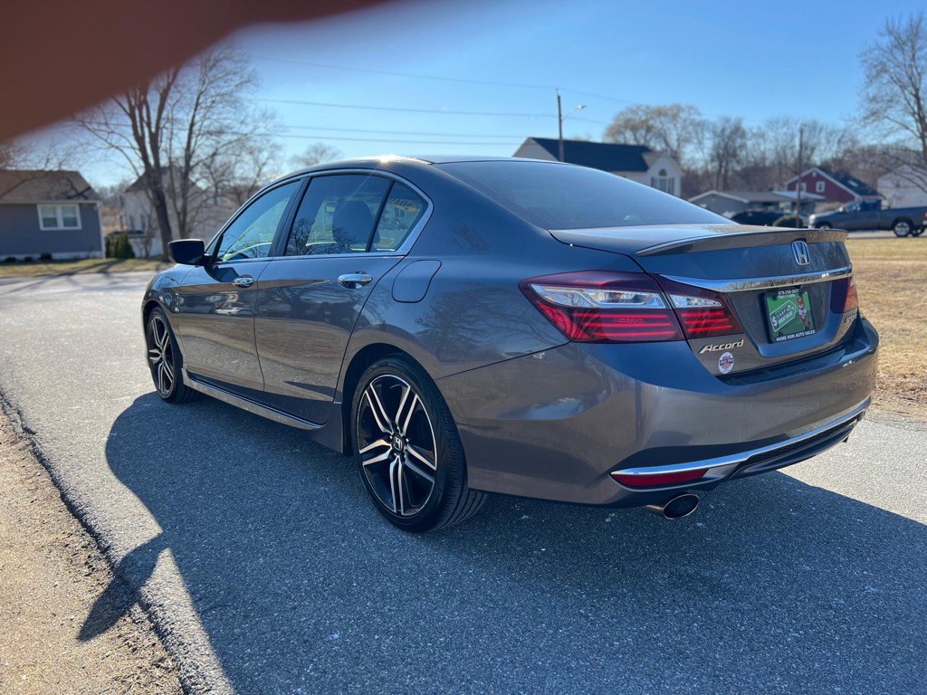 2016 Honda Accord Image 4