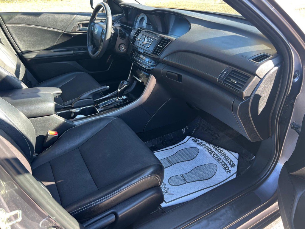 2016 Honda Accord Image 8