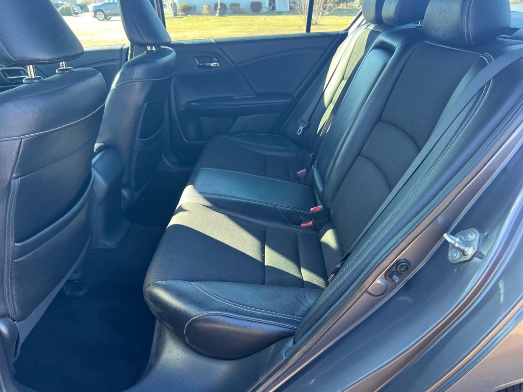 2016 Honda Accord Image 9