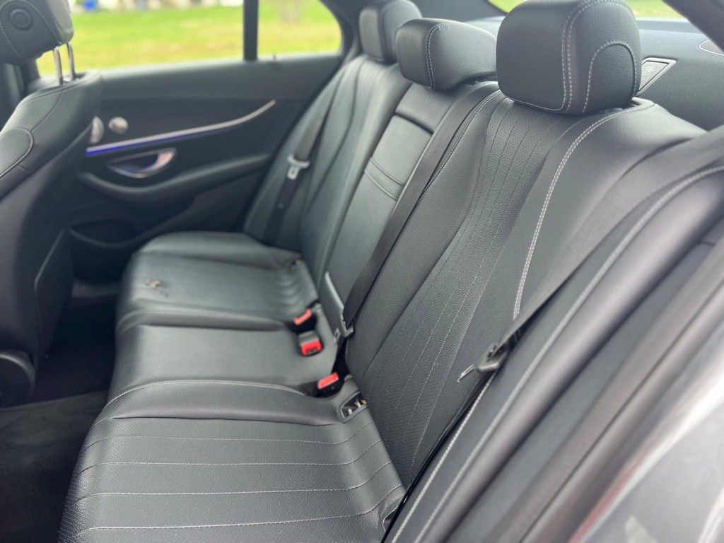 2017 Mercedes-Benz E-Class Image 10