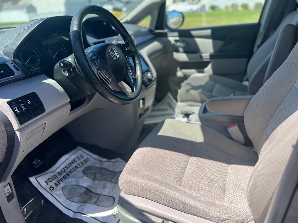 2014 Honda Odyssey Image 6