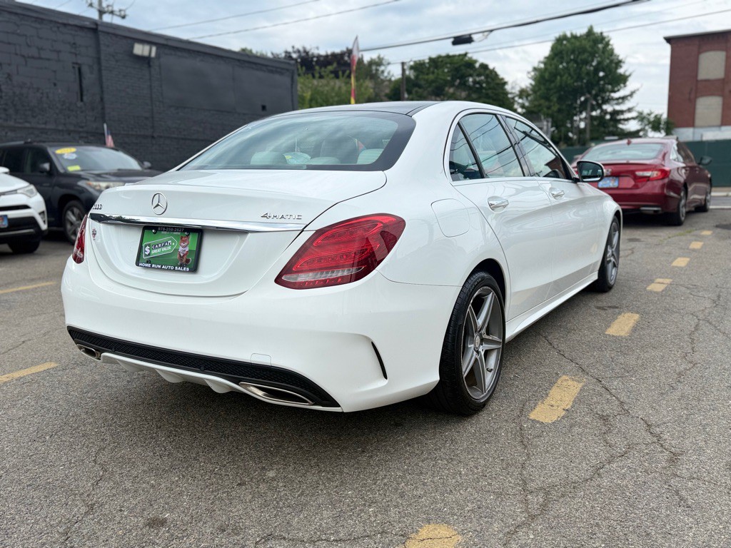 2015 Mercedes-Benz C-Class Image 3