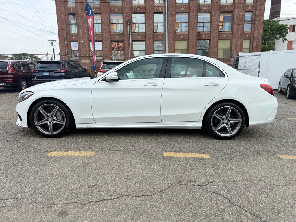 2015 Mercedes-Benz C-Class Image 6