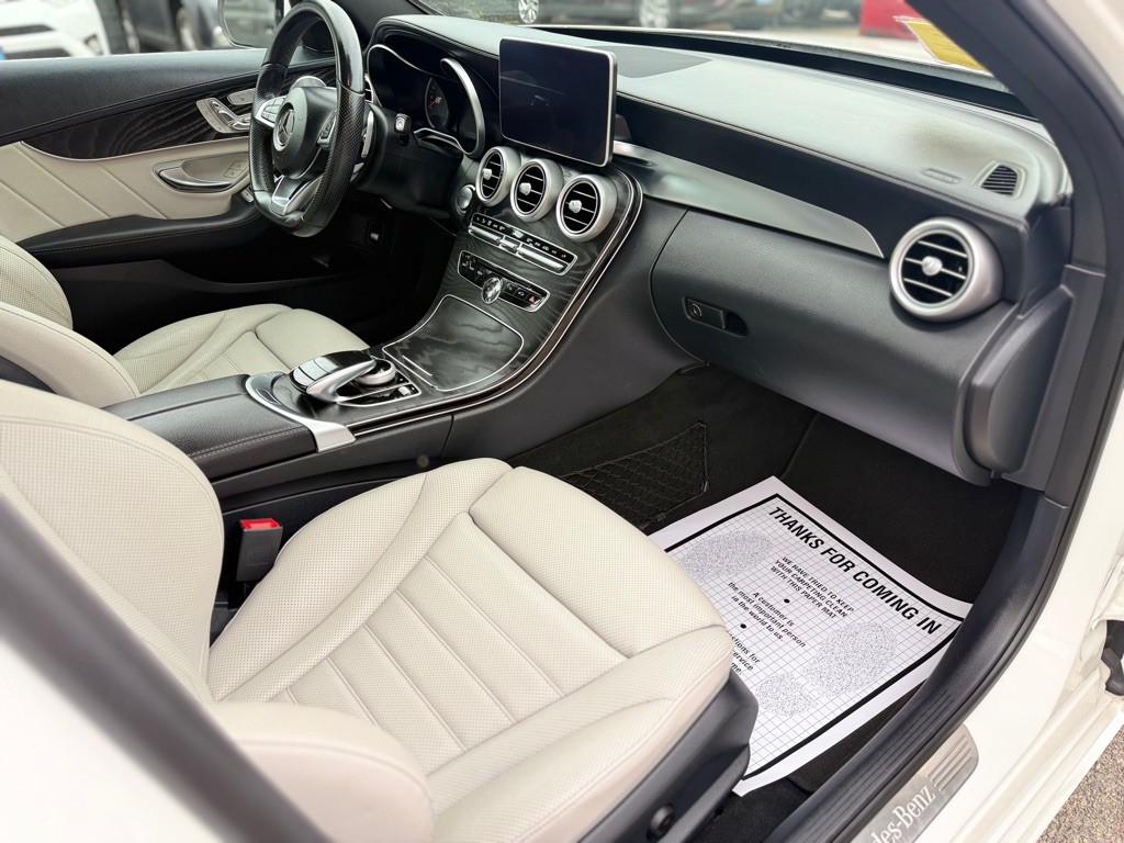 2015 Mercedes-Benz C-Class Image 11