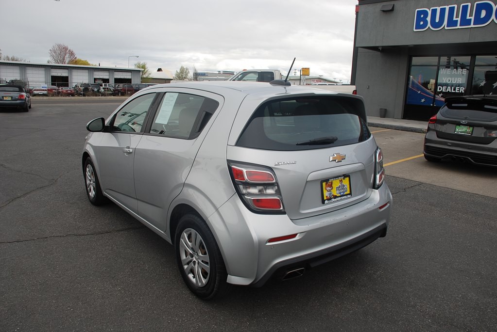 2020 Chevrolet Sonic Image 3