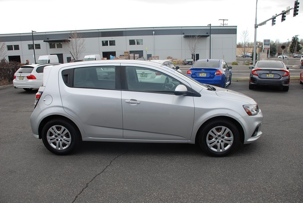 2020 Chevrolet Sonic Image 6