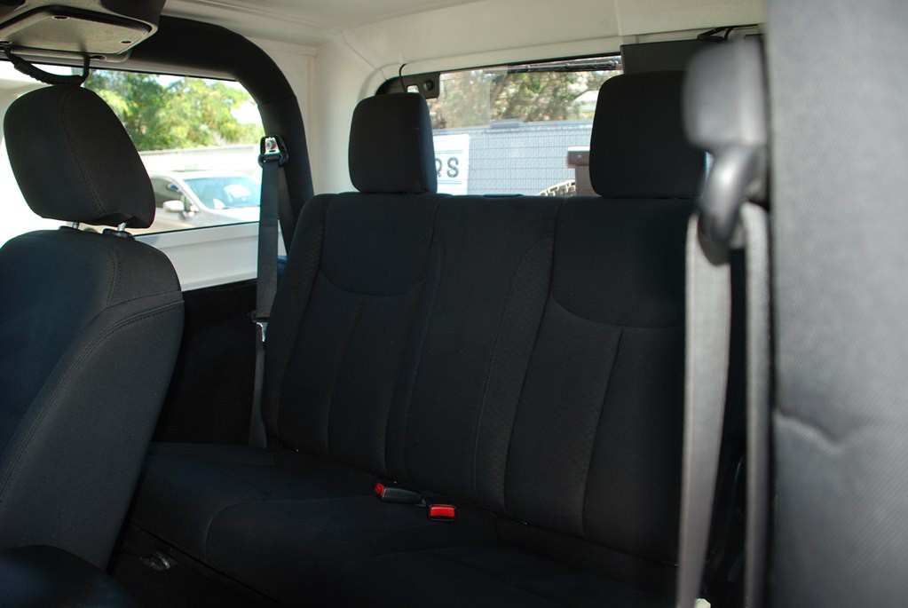 2016 Jeep Wrangler Image 16