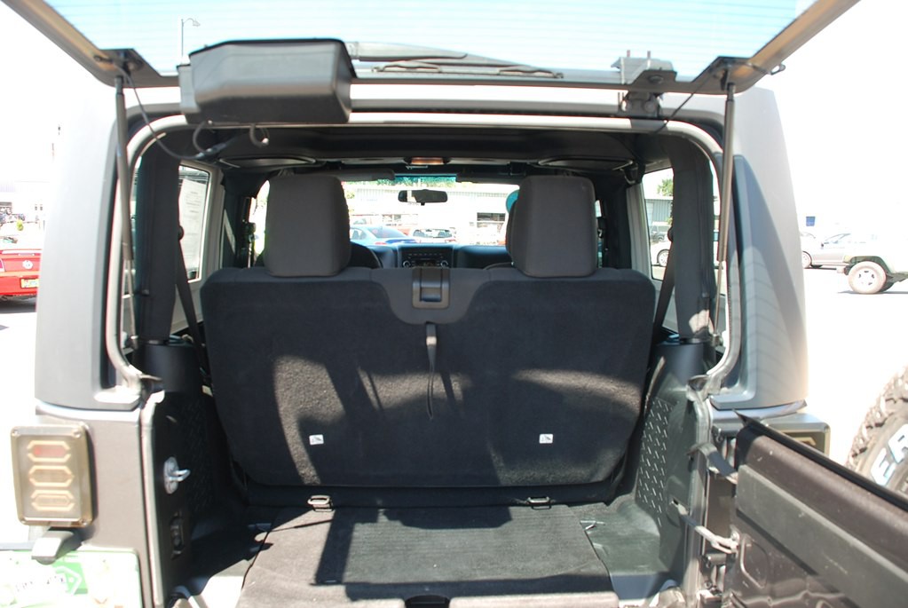 2016 Jeep Wrangler Image 17