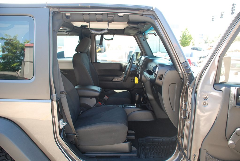 2016 Jeep Wrangler Image 18