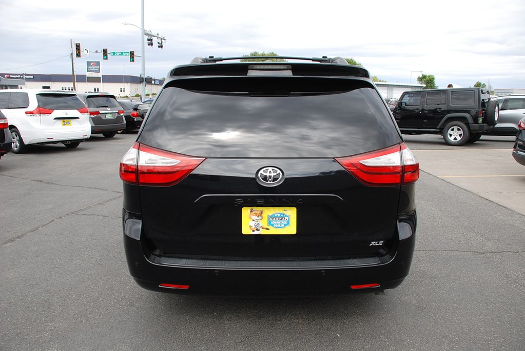 2016 Toyota Sienna Image 4