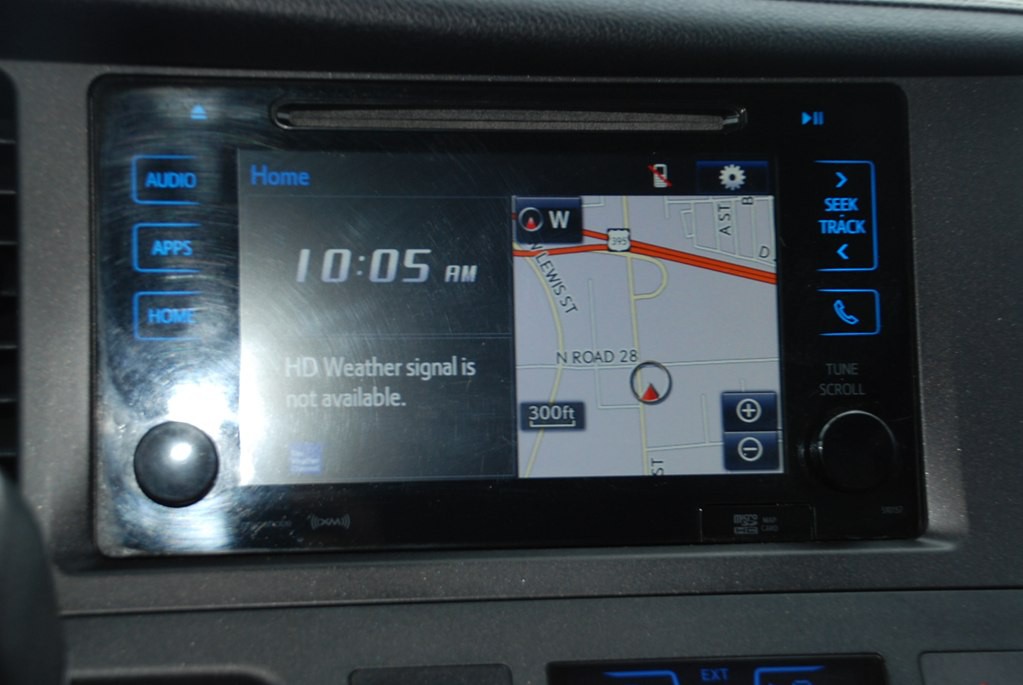 2016 Toyota Sienna Image 13