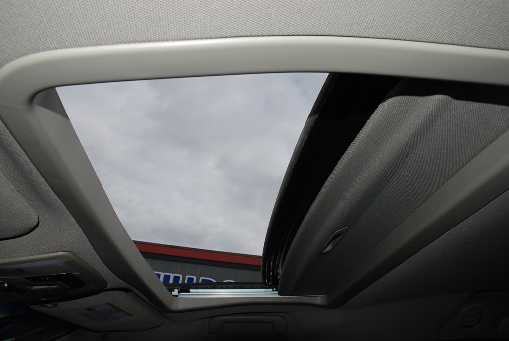 2016 Toyota Sienna Image 17