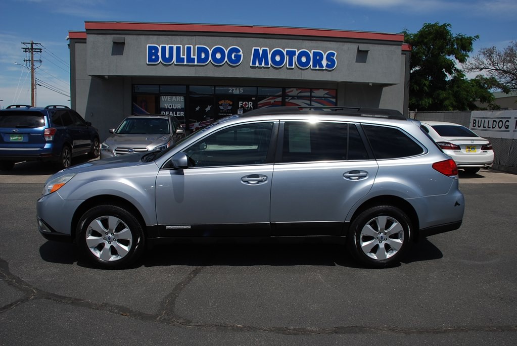 2012 Subaru Outback Image 2