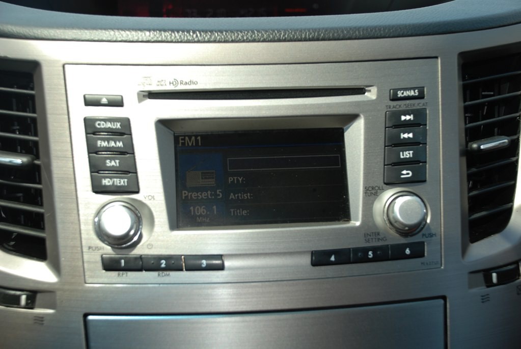 2012 Subaru Outback Image 13