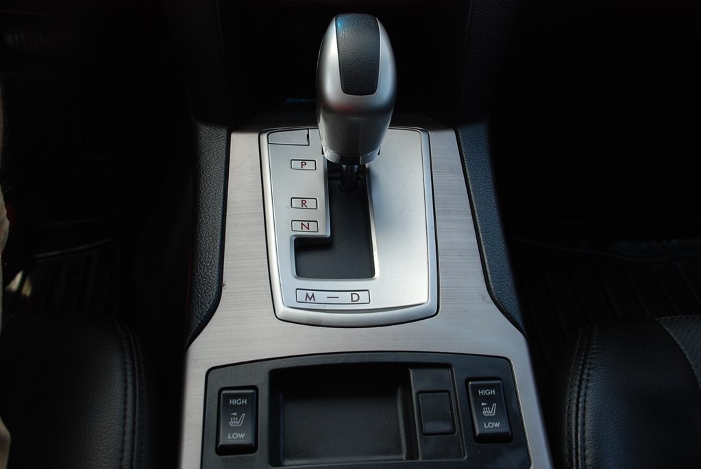2012 Subaru Outback Image 15