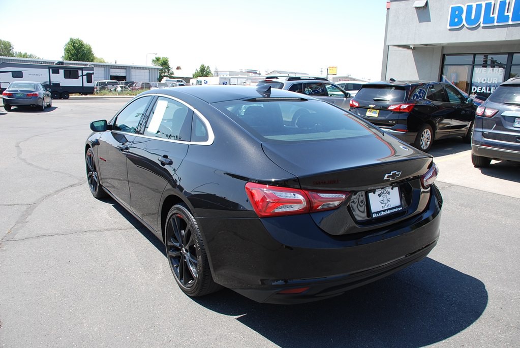 2021 Chevrolet Malibu Image 3