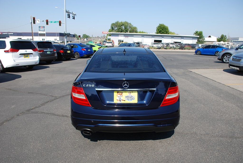 2015 Mercedes-Benz C-Class Image 4