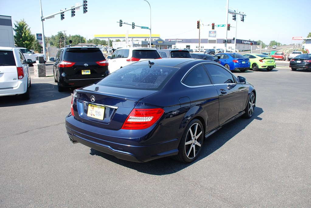 2015 Mercedes-Benz C-Class Image 5