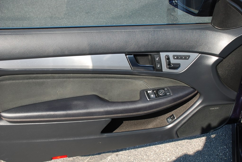 2015 Mercedes-Benz C-Class Image 9