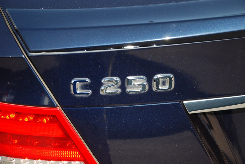 2015 Mercedes-Benz C-Class Image 21