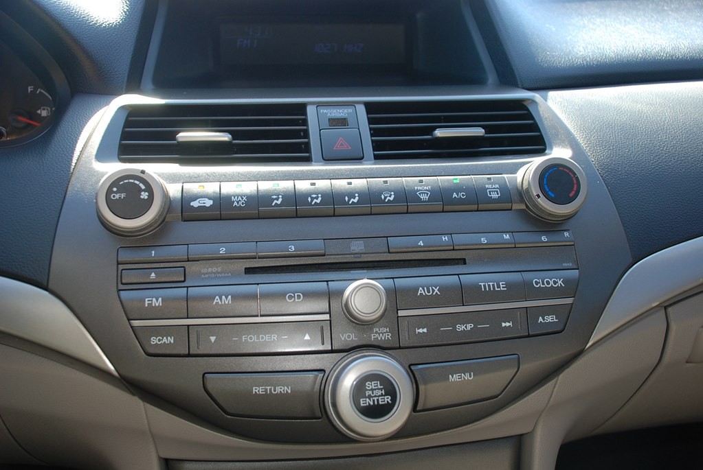 2012 Honda Accord Image 13