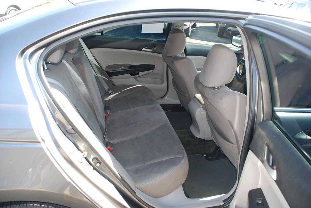 2012 Honda Accord Image 17