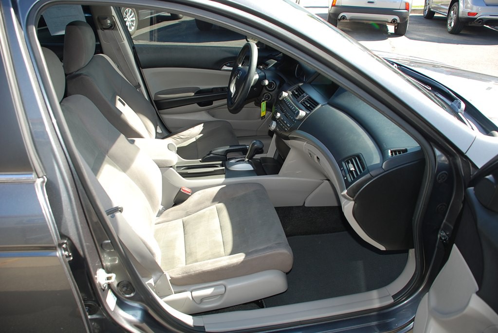 2012 Honda Accord Image 18