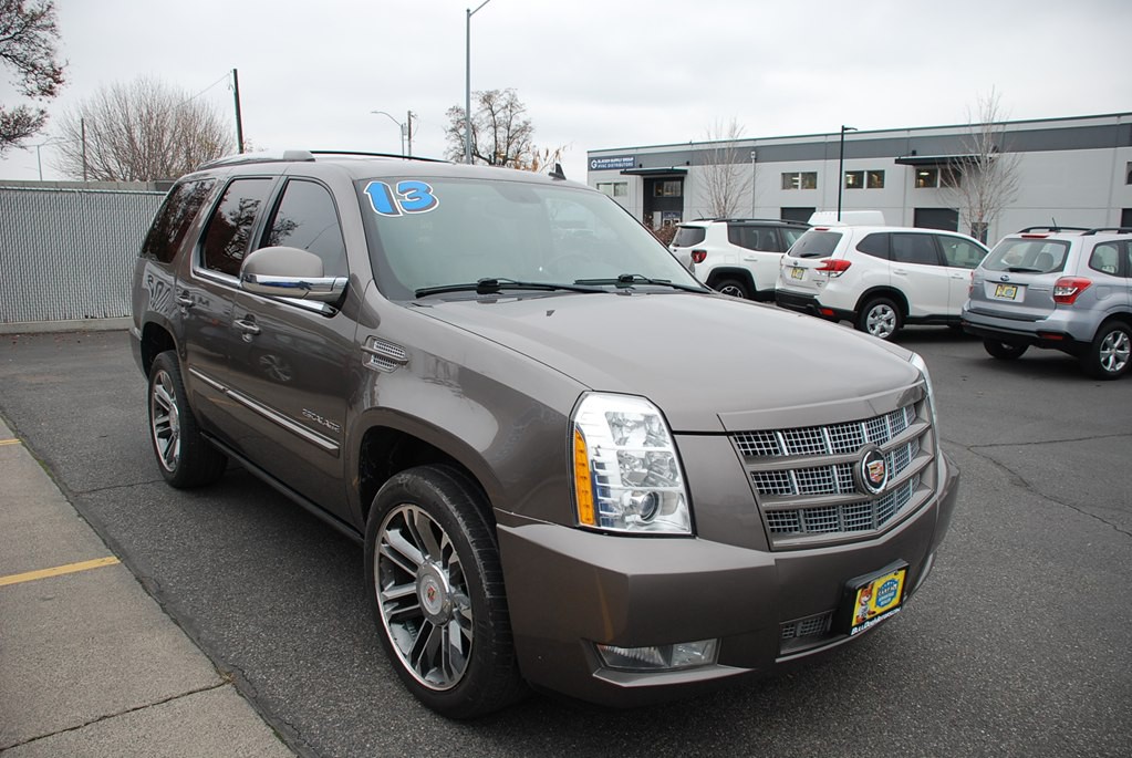 2013 Cadillac Escalade Image 7