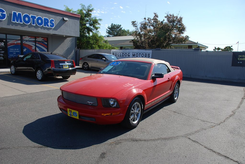 2005 Ford Mustang Image 1