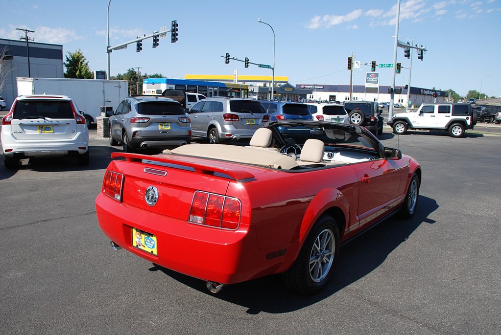 2005 Ford Mustang Image 7