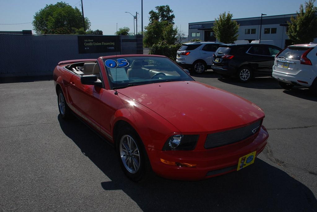 2005 Ford Mustang Image 9