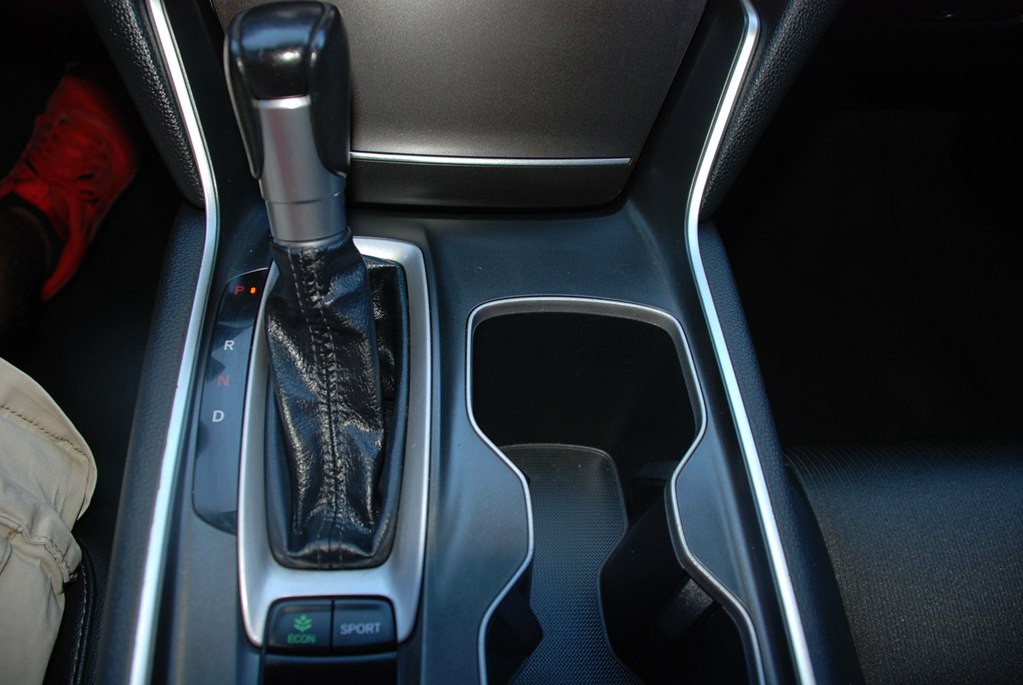 2020 Honda Accord Image 16