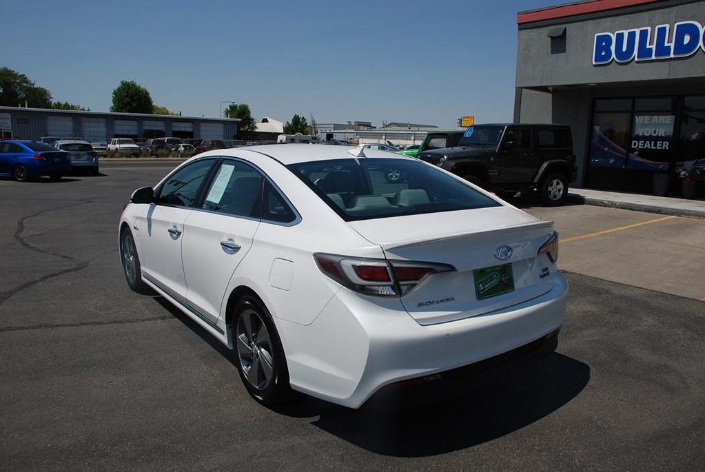 2016 Hyundai Sonata Image 3