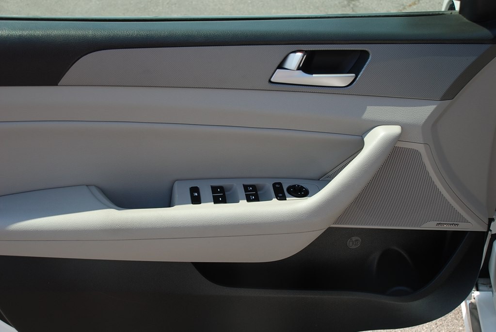 2016 Hyundai Sonata Image 9