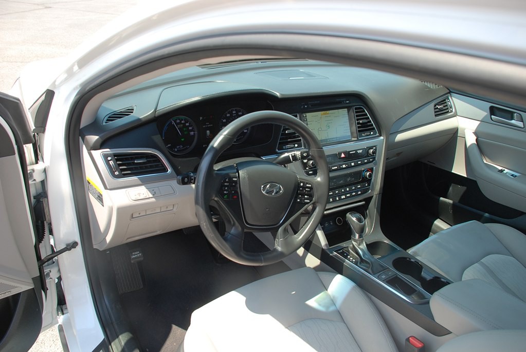 2016 Hyundai Sonata Image 12