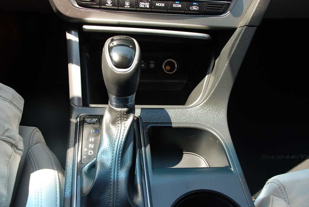 2016 Hyundai Sonata Image 17