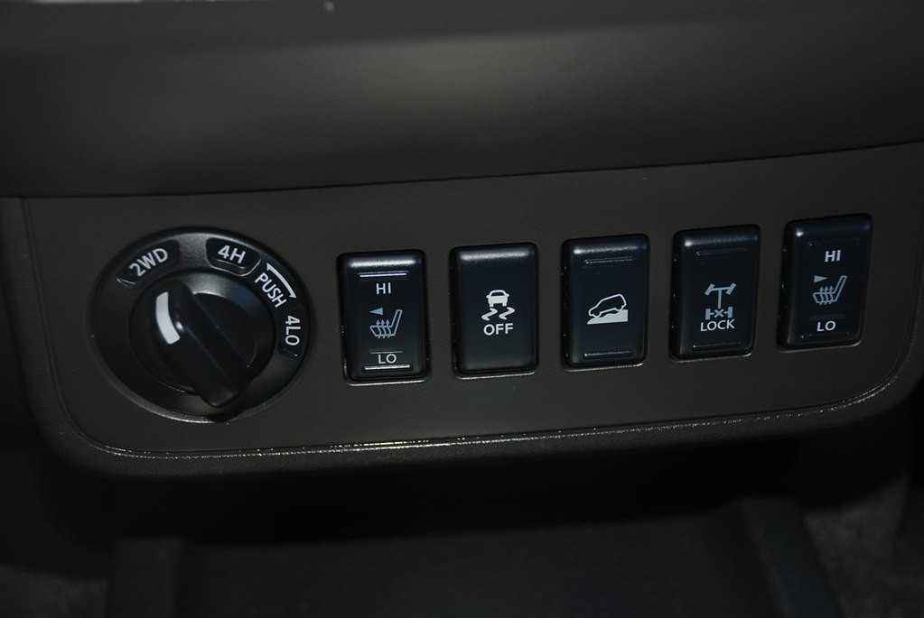 2015 Nissan Xterra Image 16