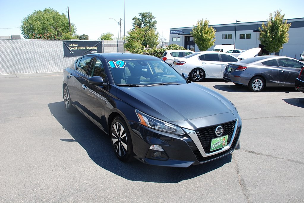 2019 Nissan Altima Image 7