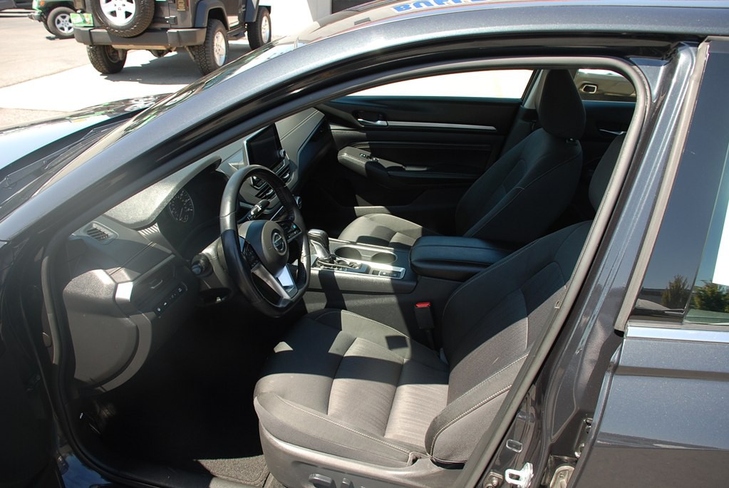 2019 Nissan Altima Image 10