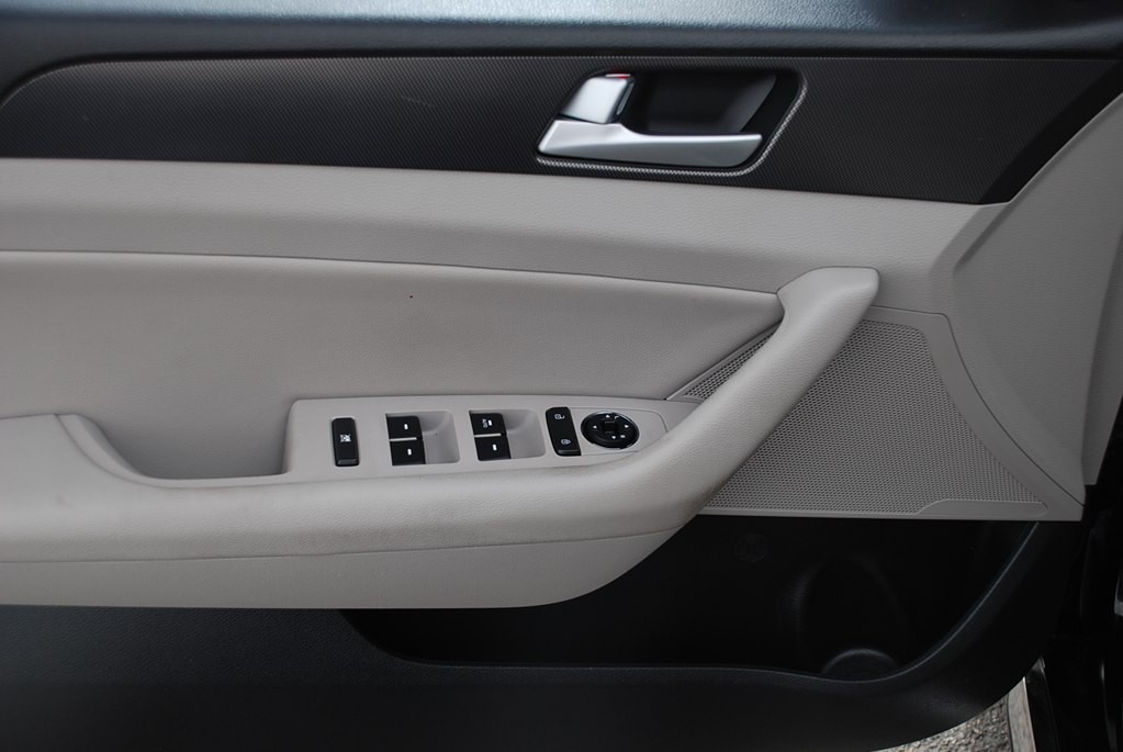 2015 Hyundai Sonata Image 9