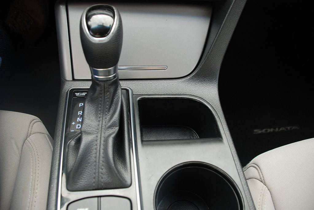 2015 Hyundai Sonata Image 16
