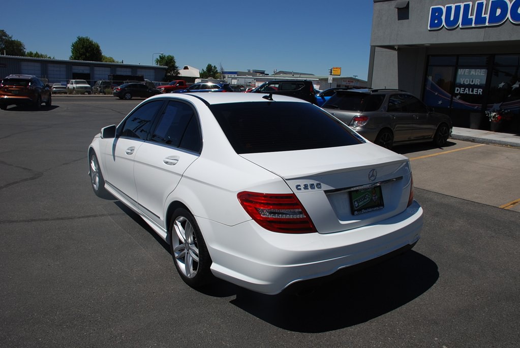 2014 Mercedes-Benz C-Class Image 3