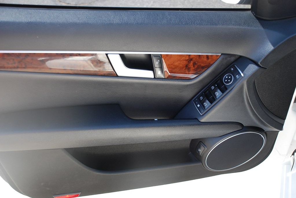 2014 Mercedes-Benz C-Class Image 9
