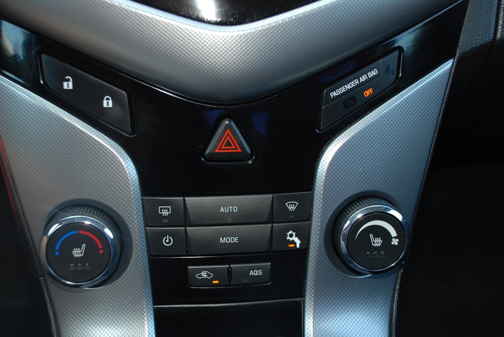 2013 Chevrolet Cruze Image 18