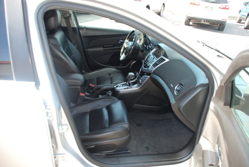 2013 Chevrolet Cruze Image 24