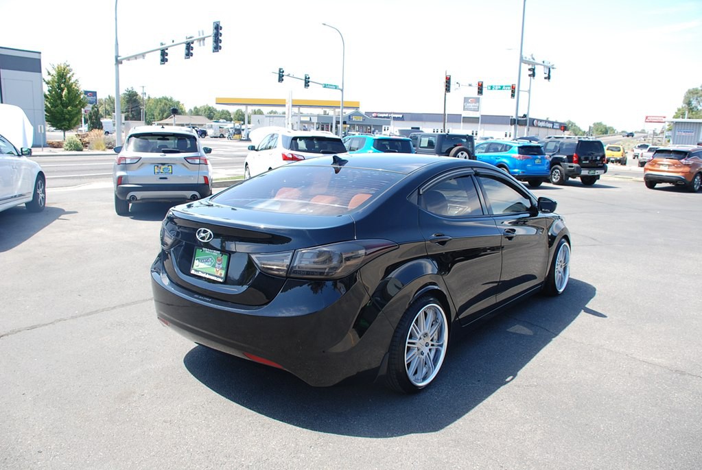 2013 Hyundai Elantra Image 7