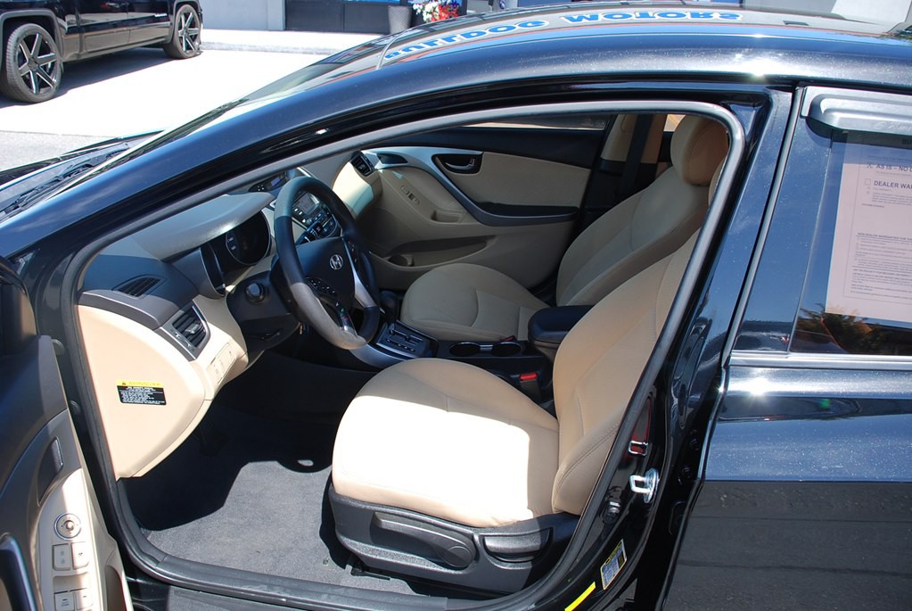 2013 Hyundai Elantra Image 12