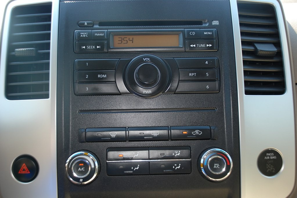 2010 Nissan Frontier Image 13